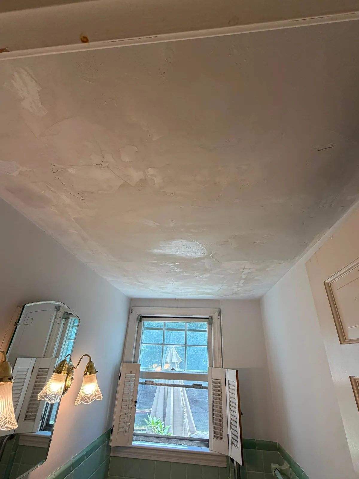 Finished smooth ceiling after refinishing